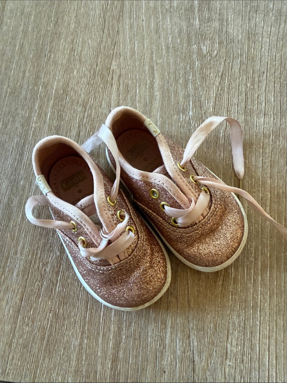Kids Rose Glitter Lace-Up Sneakers - Pink